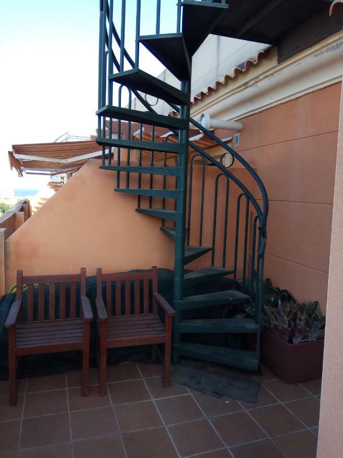 Precioso Atico En Torre De Benagalbon A 20 Metros Del Mar. Apartment Exterior foto