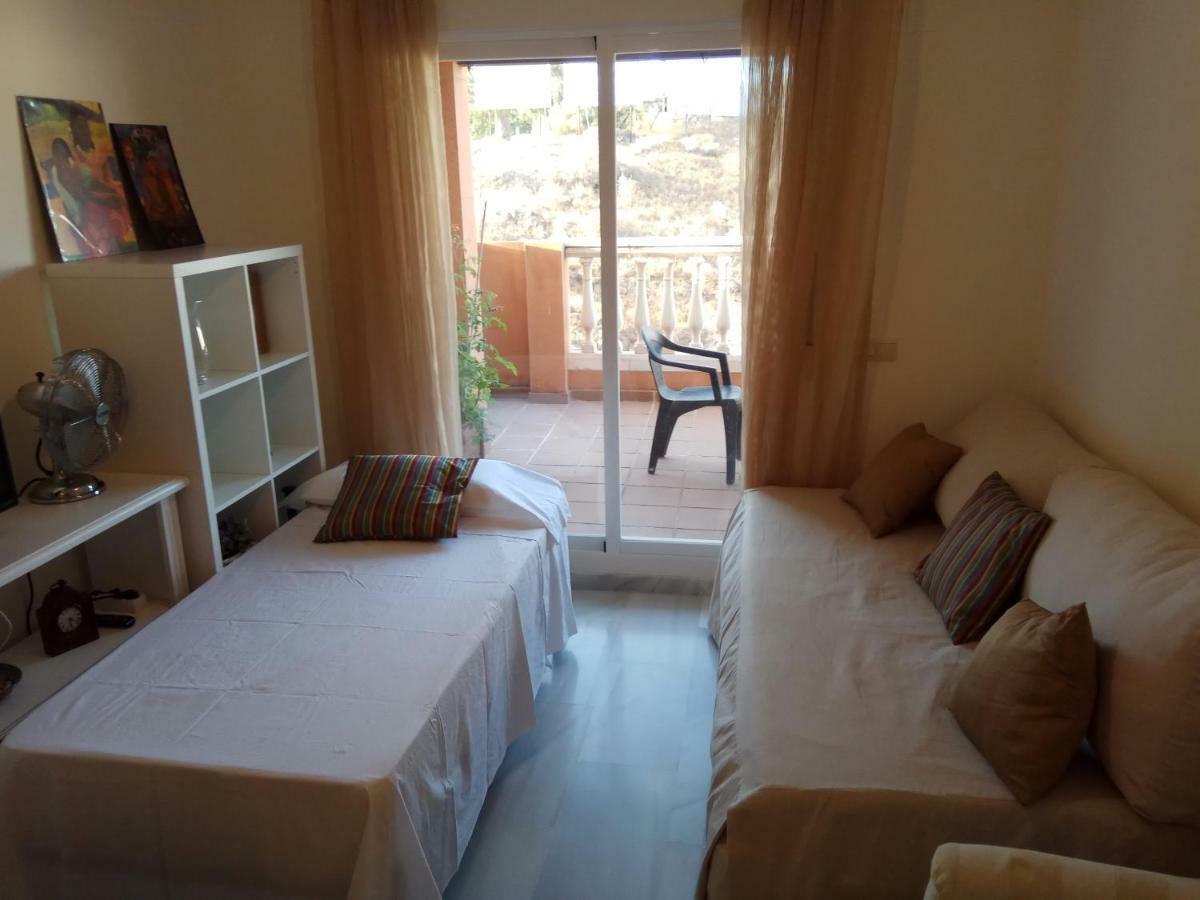 Precioso Atico En Torre De Benagalbon A 20 Metros Del Mar. Apartment Exterior foto